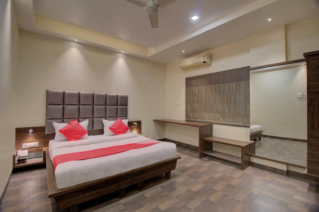 Oyo 35844 Hotel Lotus Residency Sangli Exterior photo